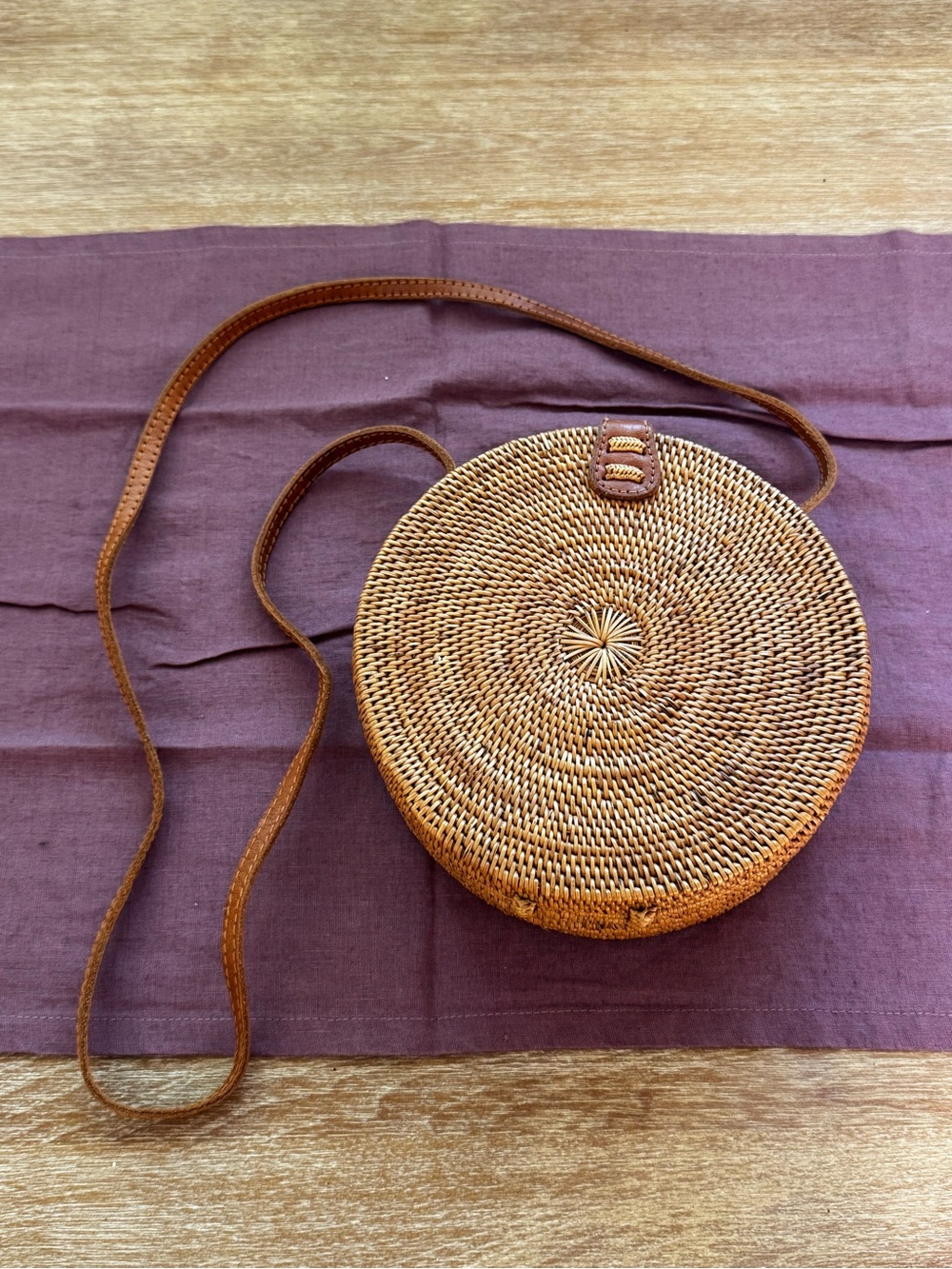 Round Woven Rattan Crossbody Bag in Brown